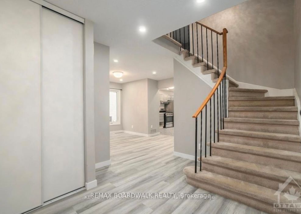 563 LATOUR Crescent