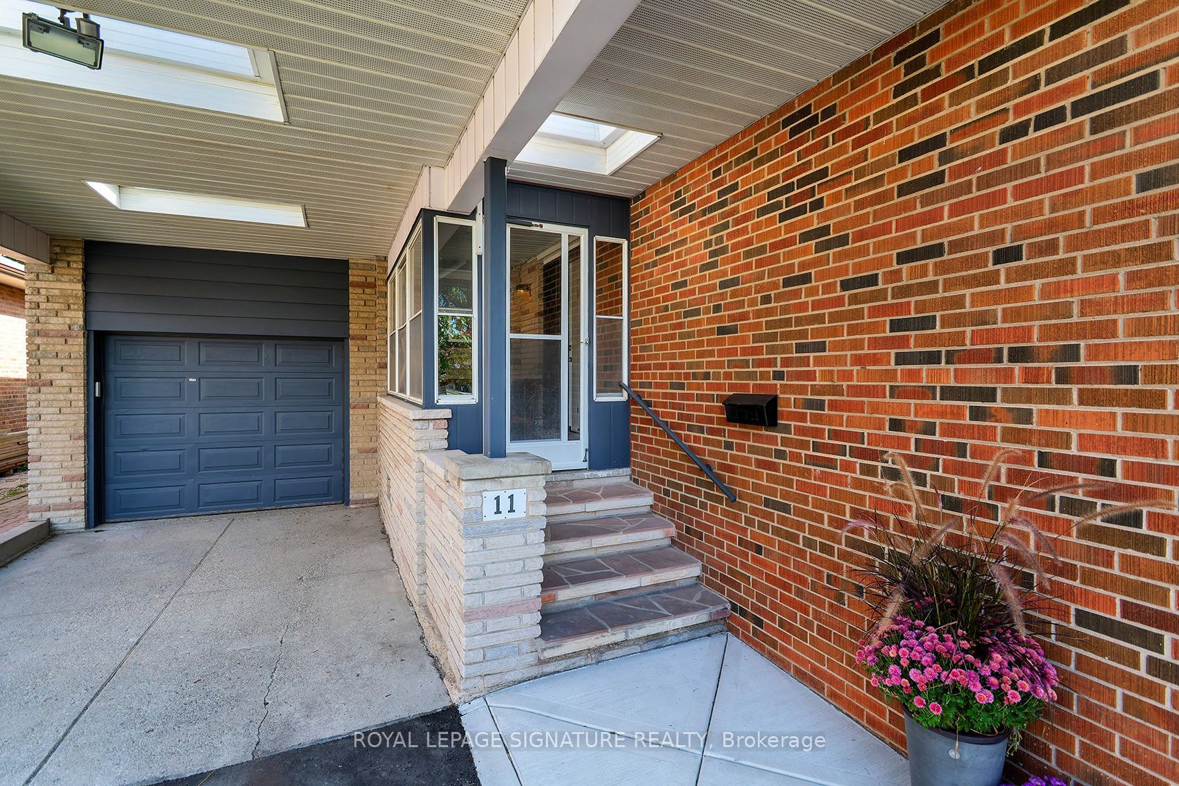 11 Koos Road