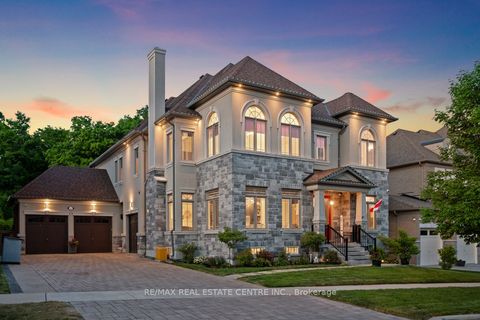 10 Crown Forest Court Brampton ON L6Y 2Y5