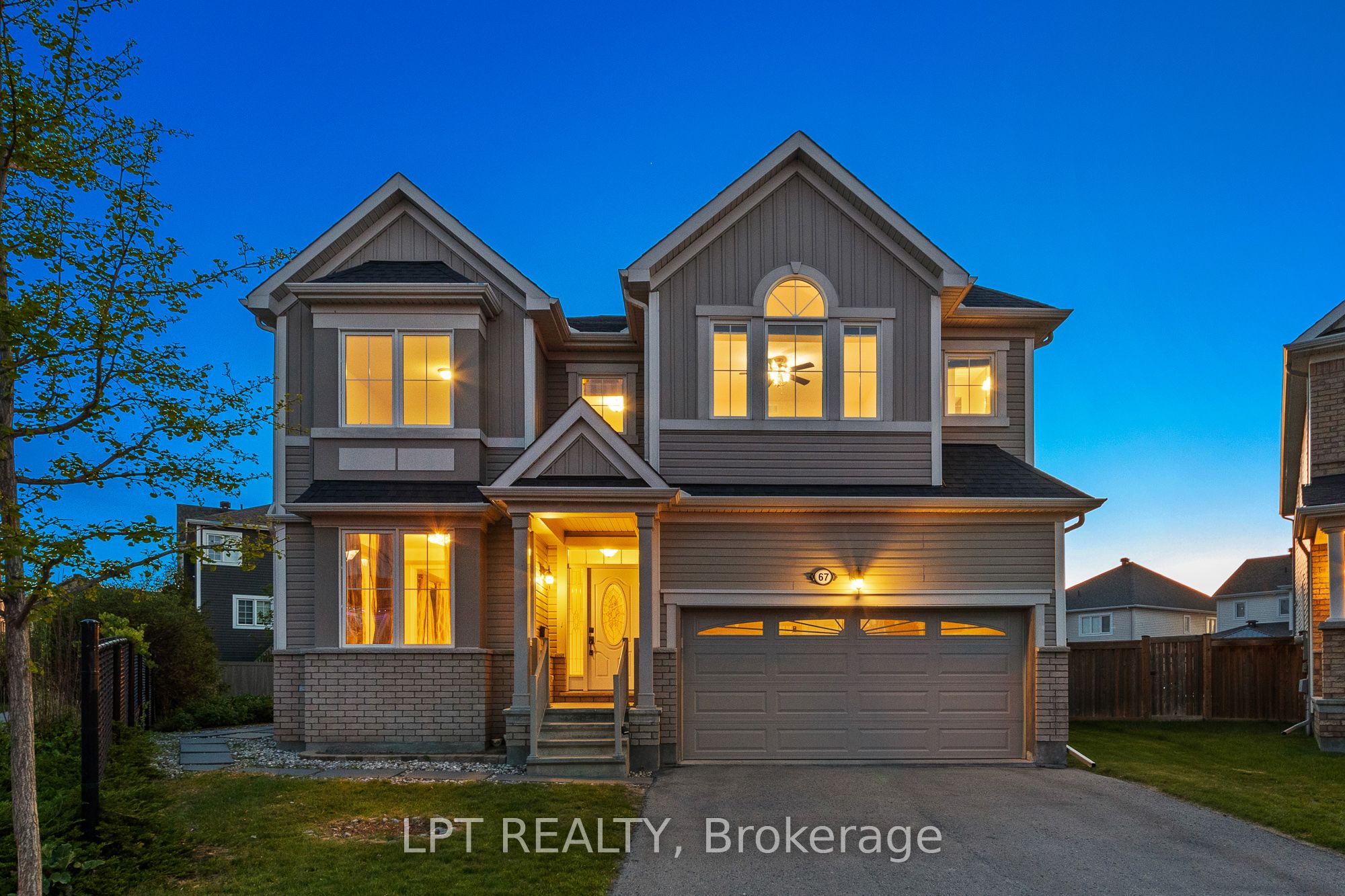 67 BRISTLING Crescent