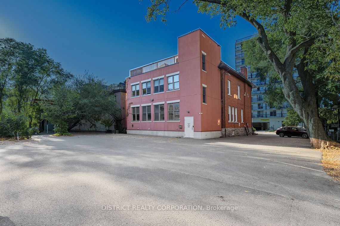 226 Argyle Avenue
