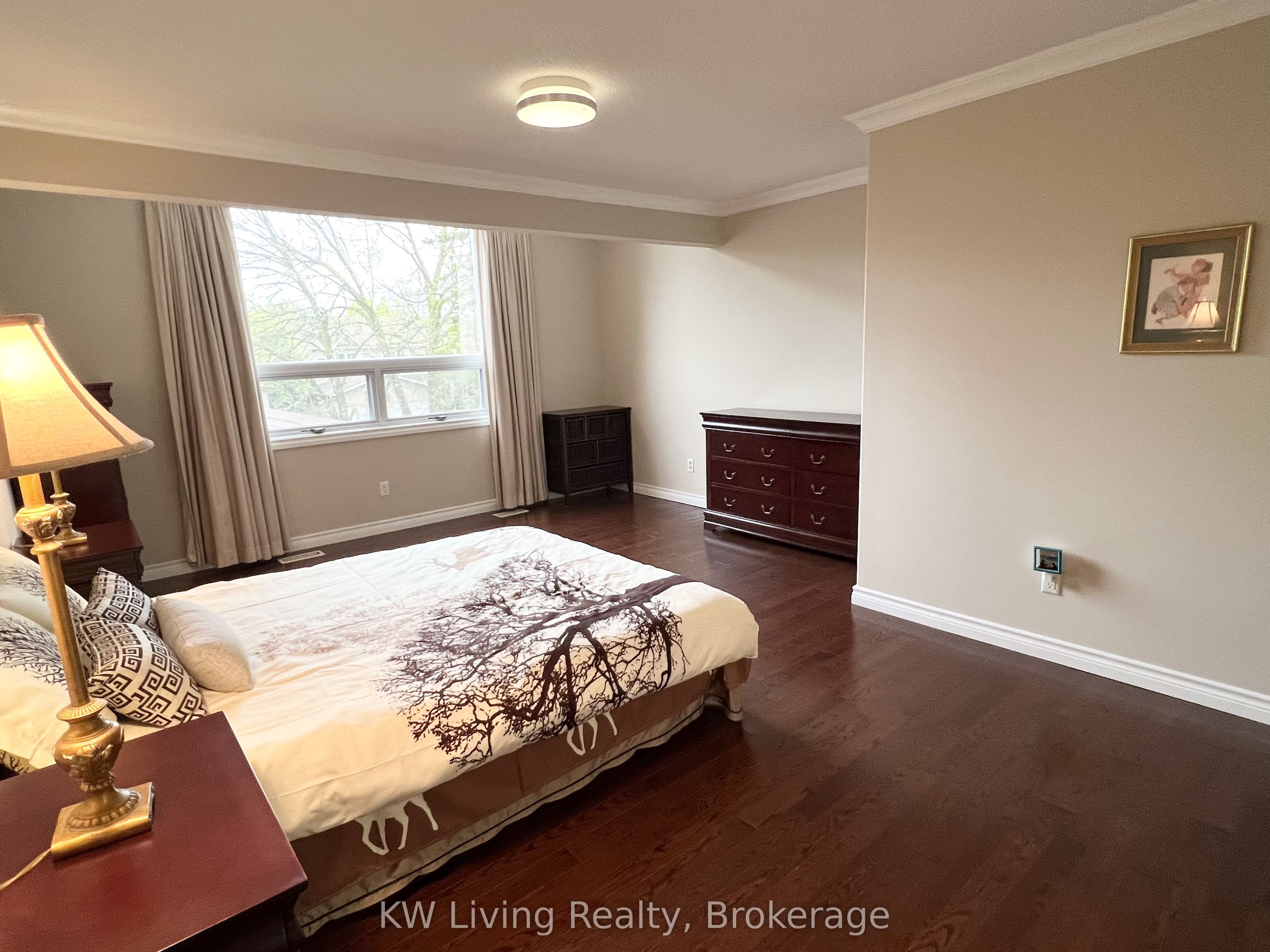 28 Parkinson Road E