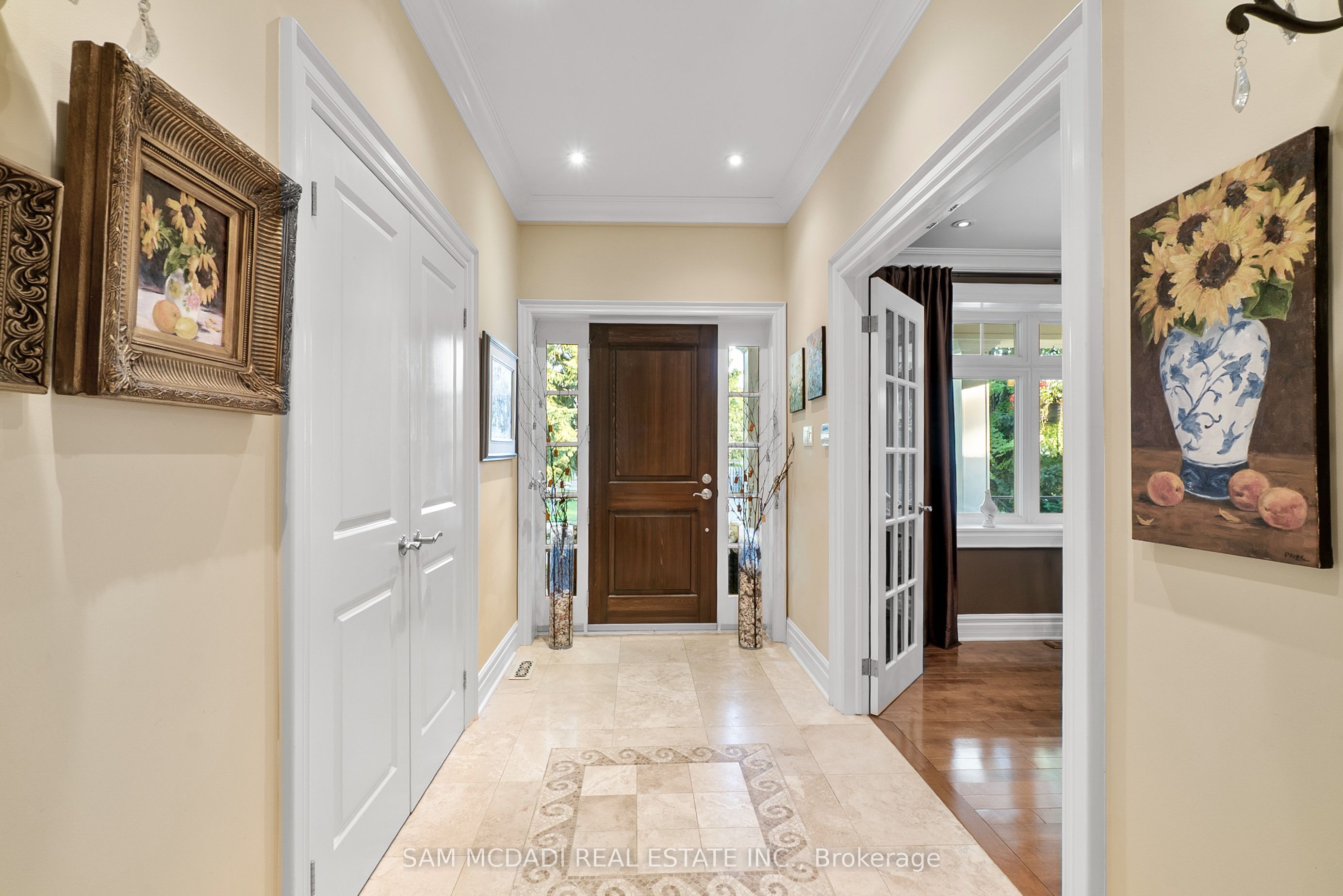 1522 Glenhill Crescent