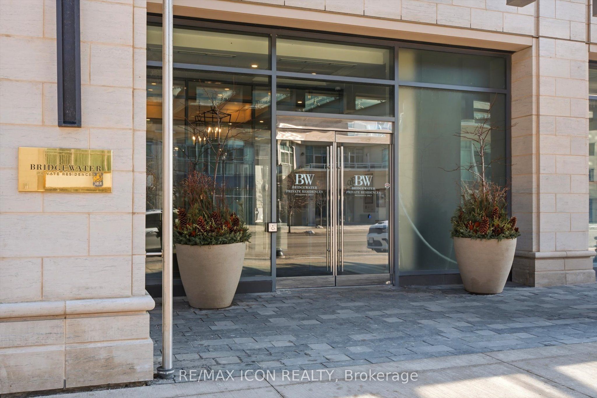 2060 Lakeshore Road 602