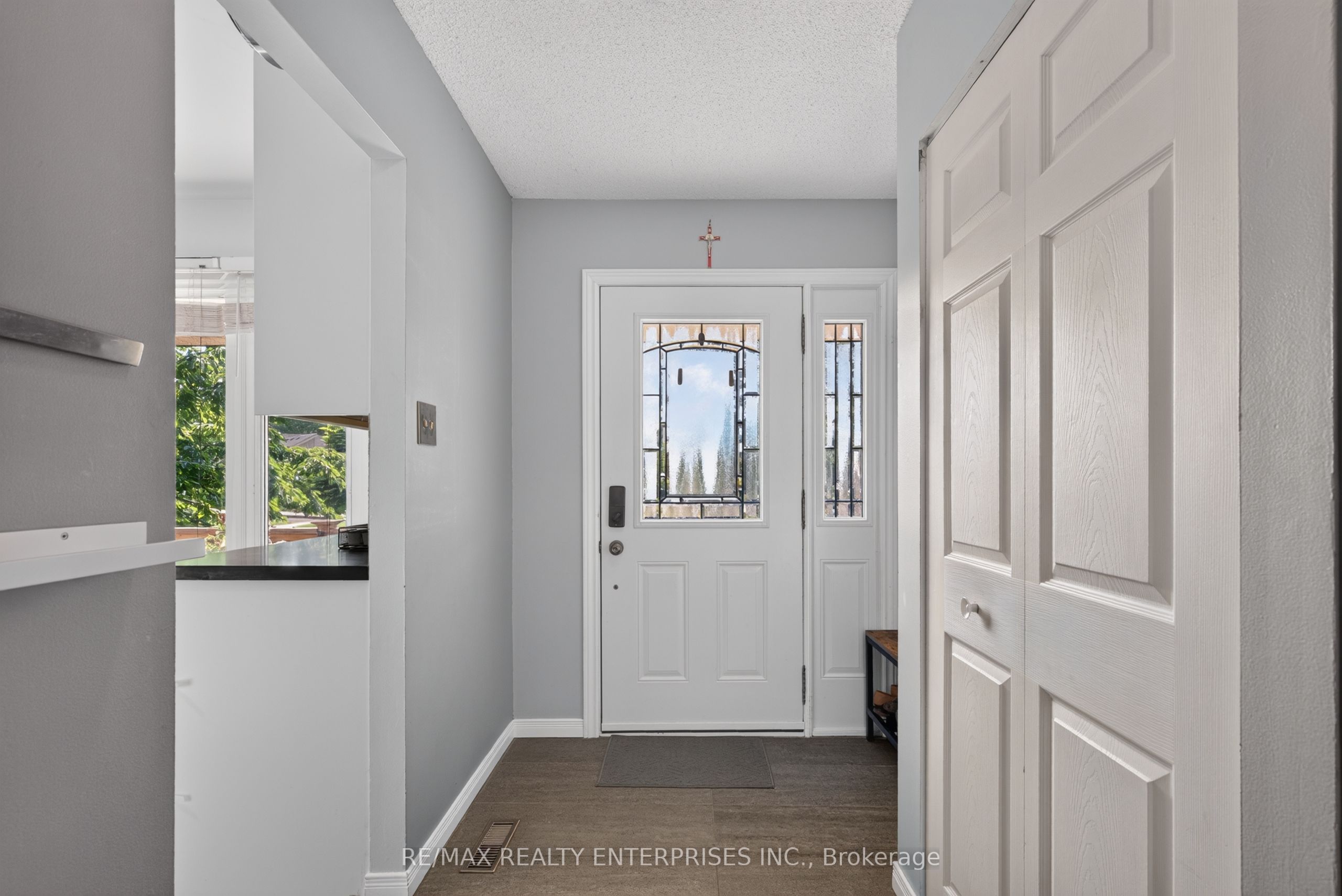 86 Bow River Crescent