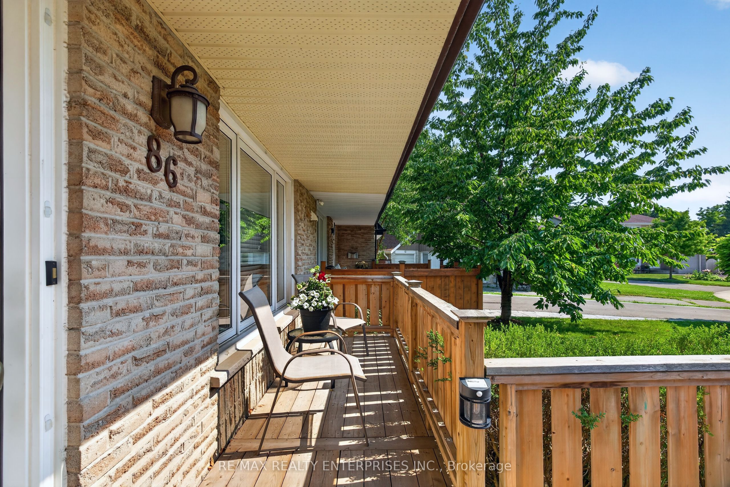 86 Bow River Crescent
