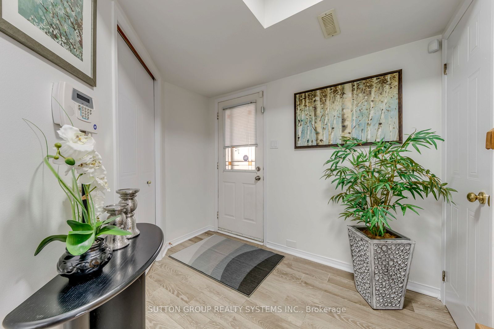 460 Bristol Road W 9