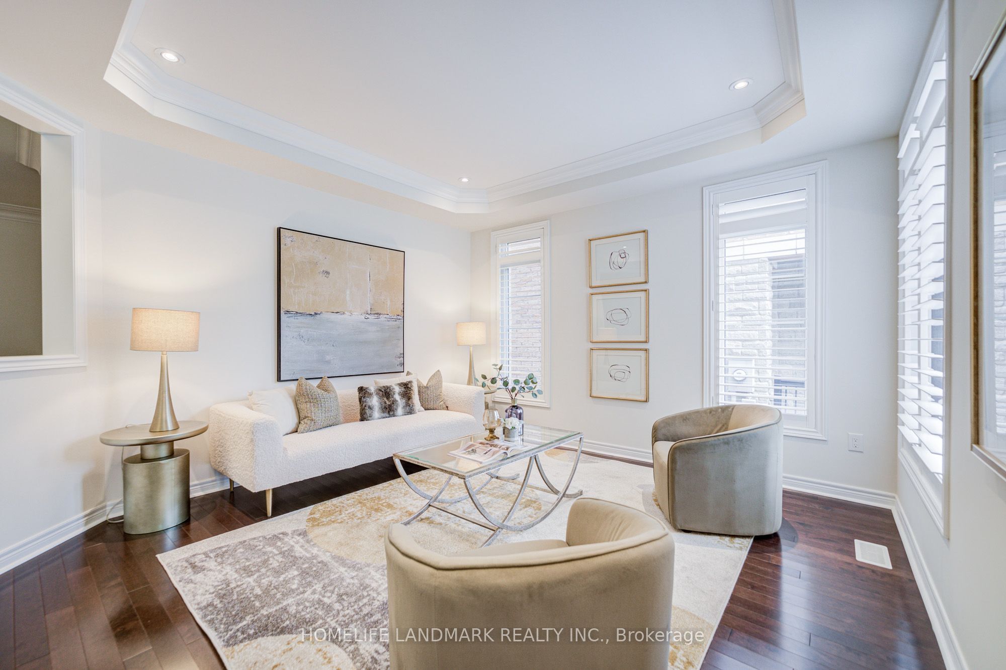 95 Hoey Crescent