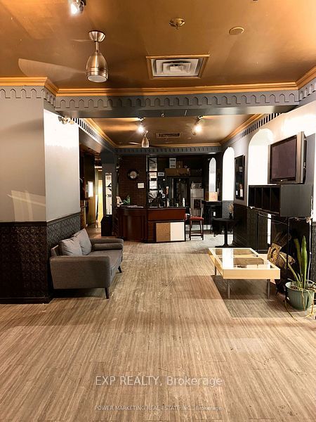 149 Rideau Street B