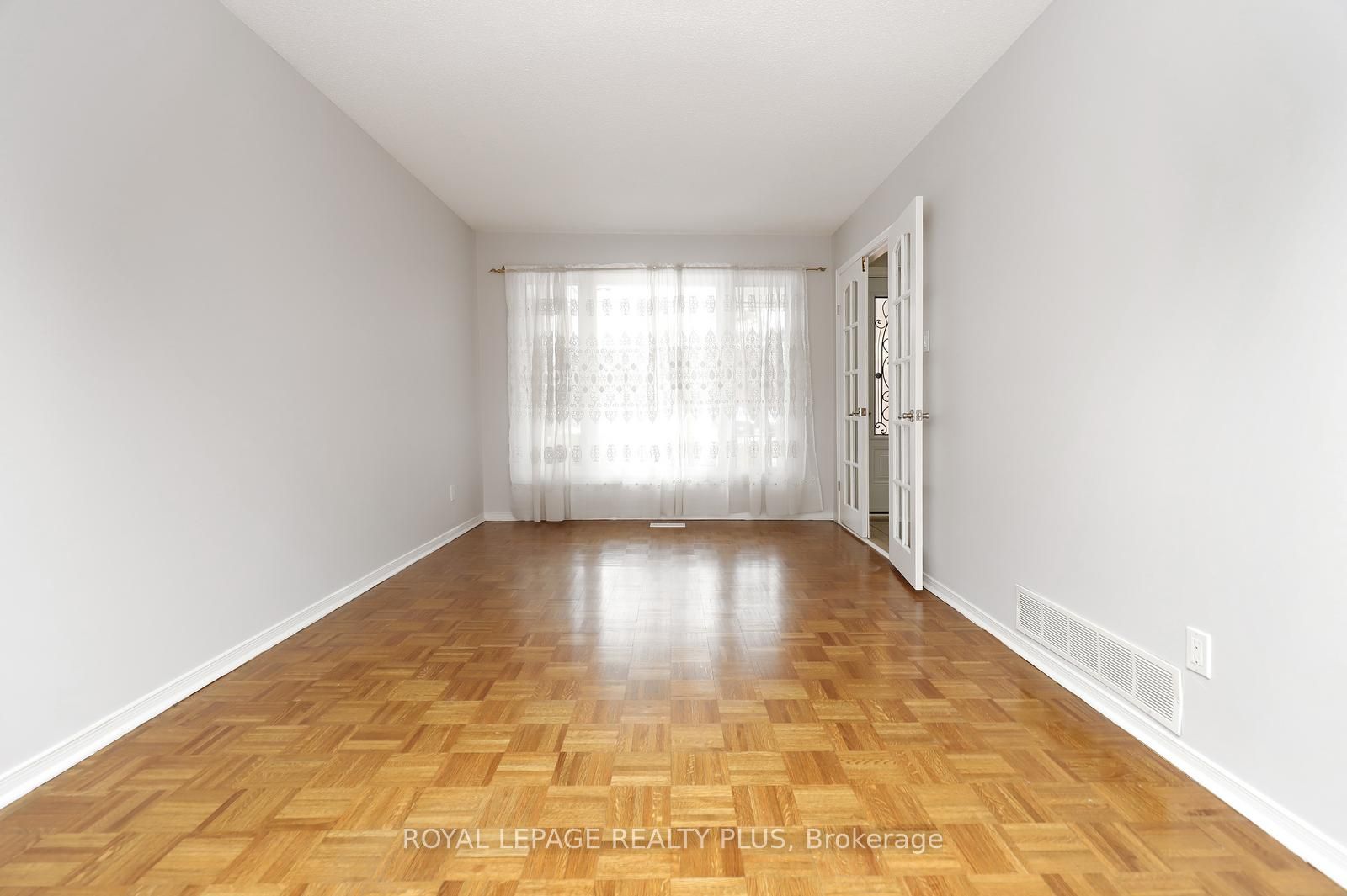 1086 Hedge Drive