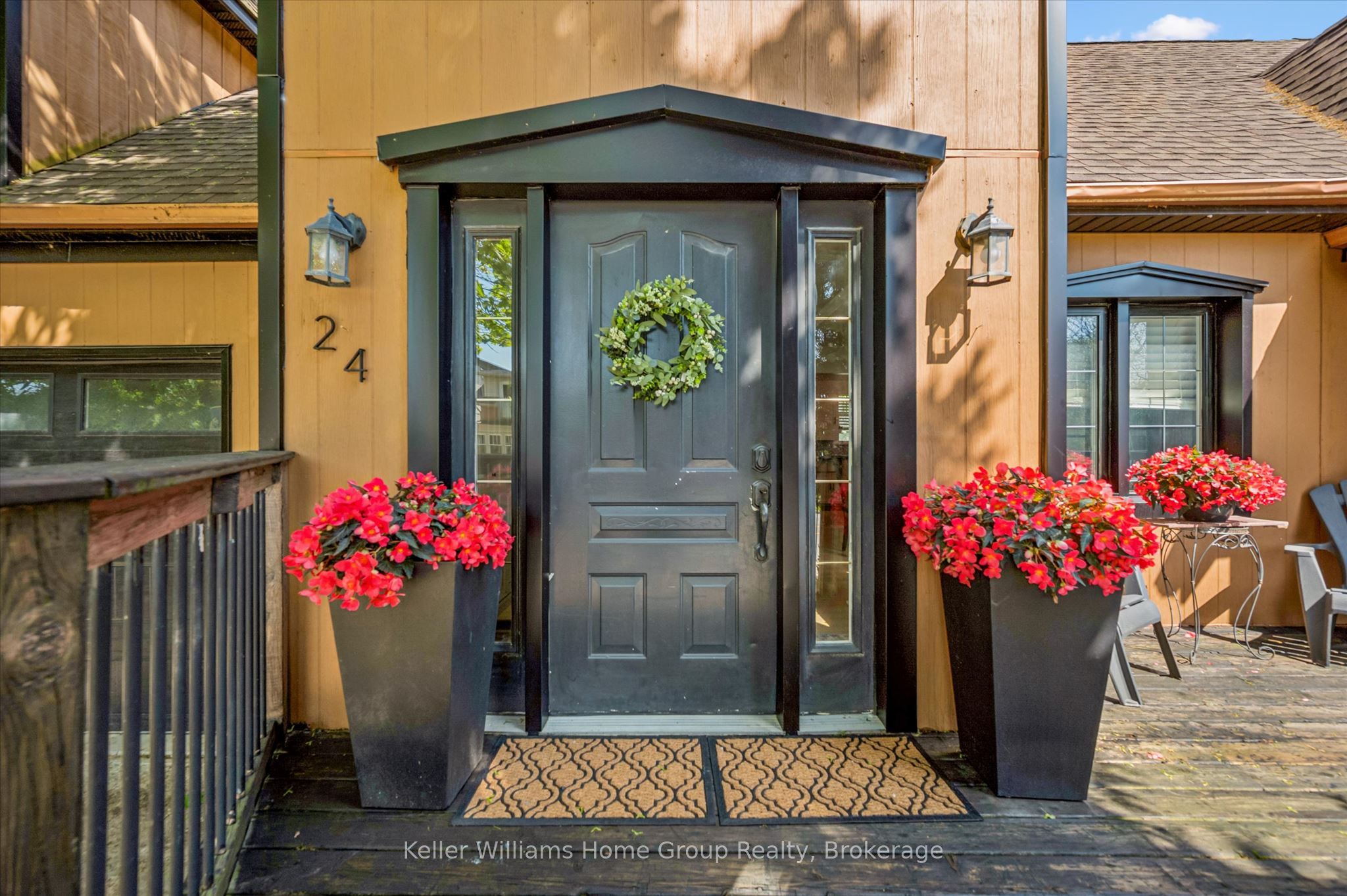 24 McNab Street W