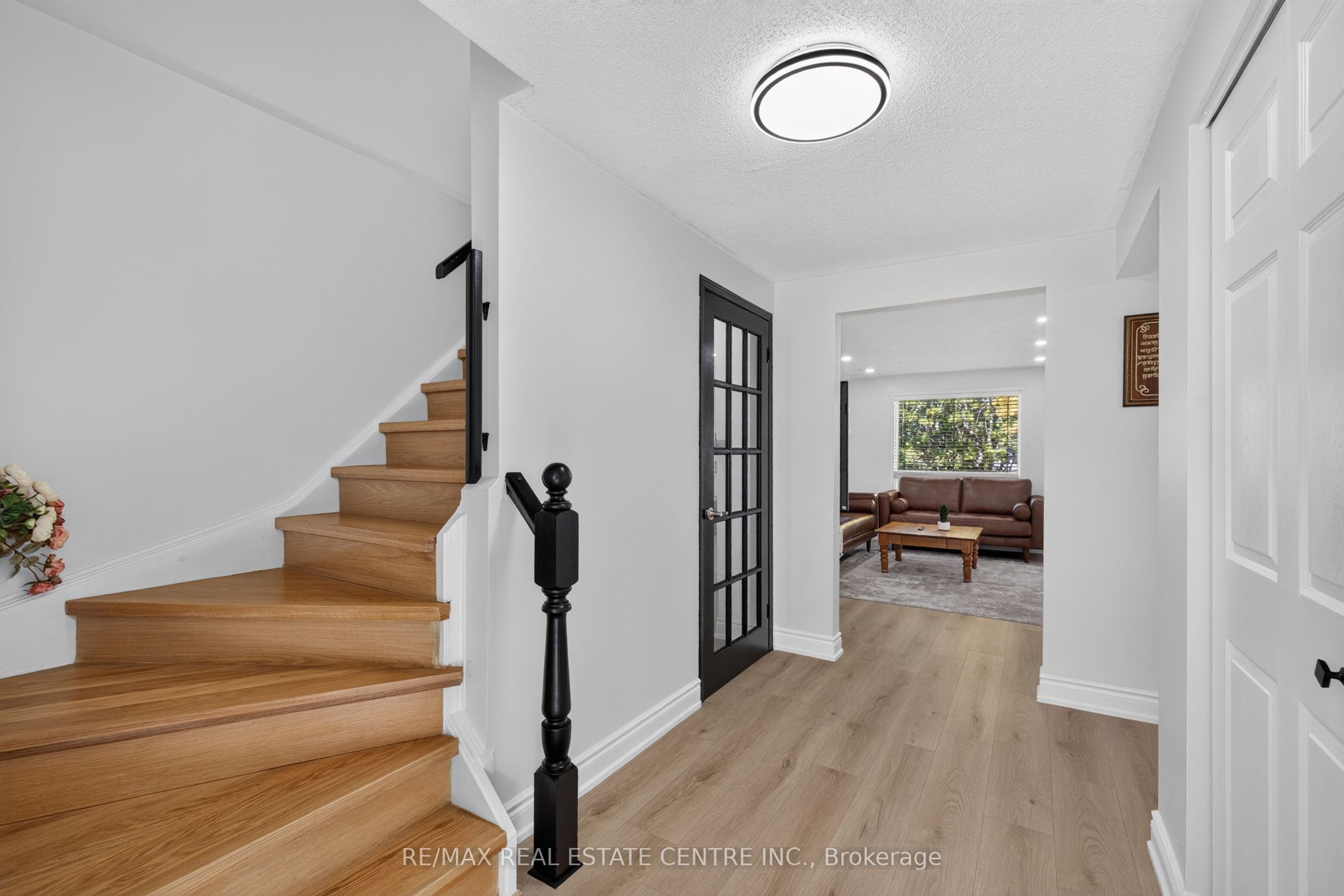 122 Moss Place