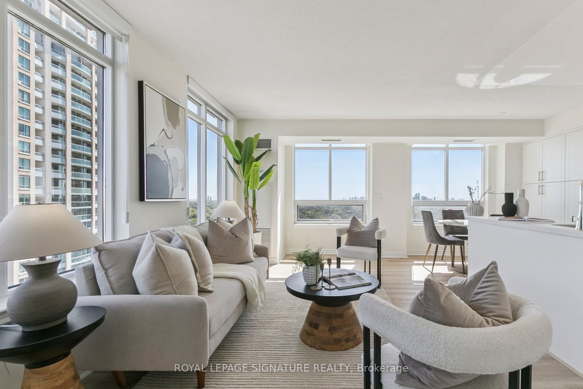 18 Kenaston Gardens 1307