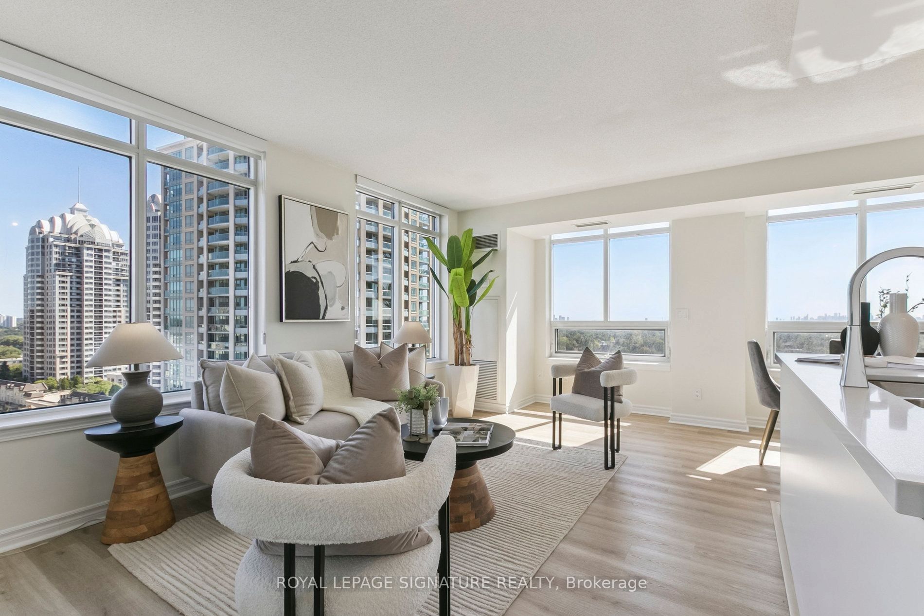 18 Kenaston Gardens 1307