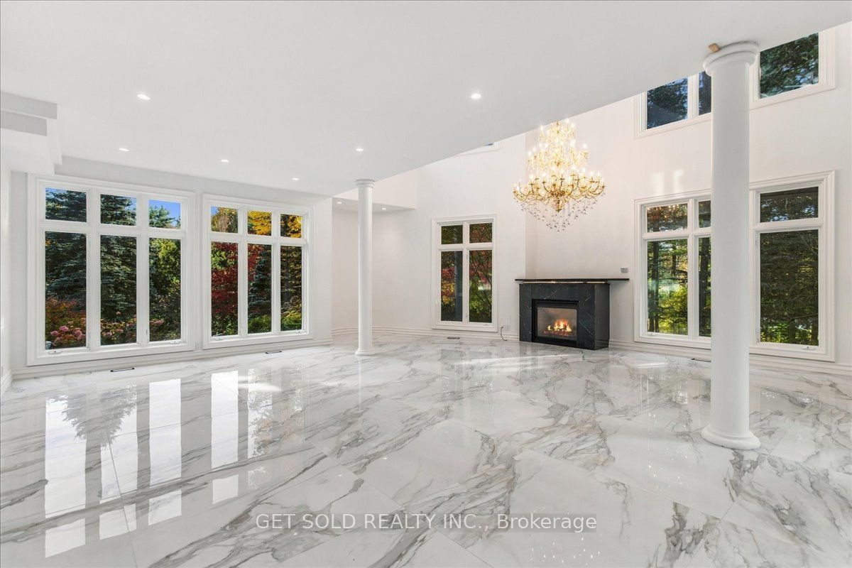 76 Silver Fox Place