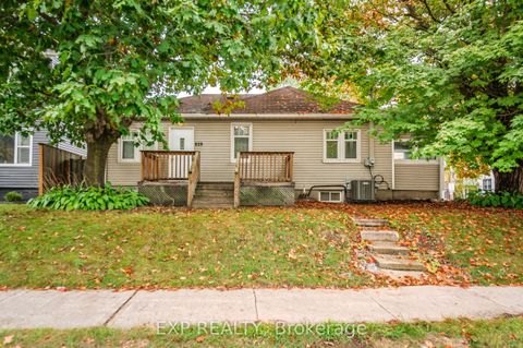 829 Athol Street Whitby ON L1N 4A1