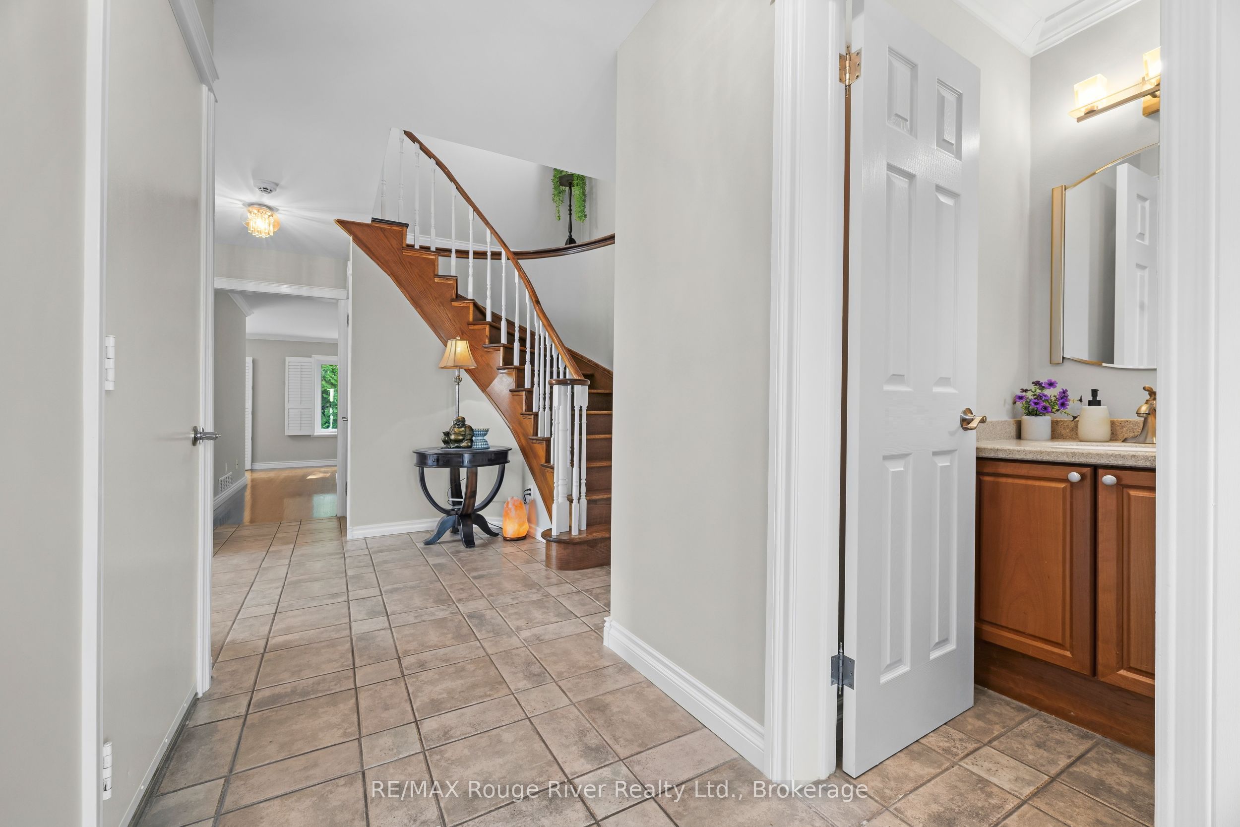 51 Lyndale Crescent