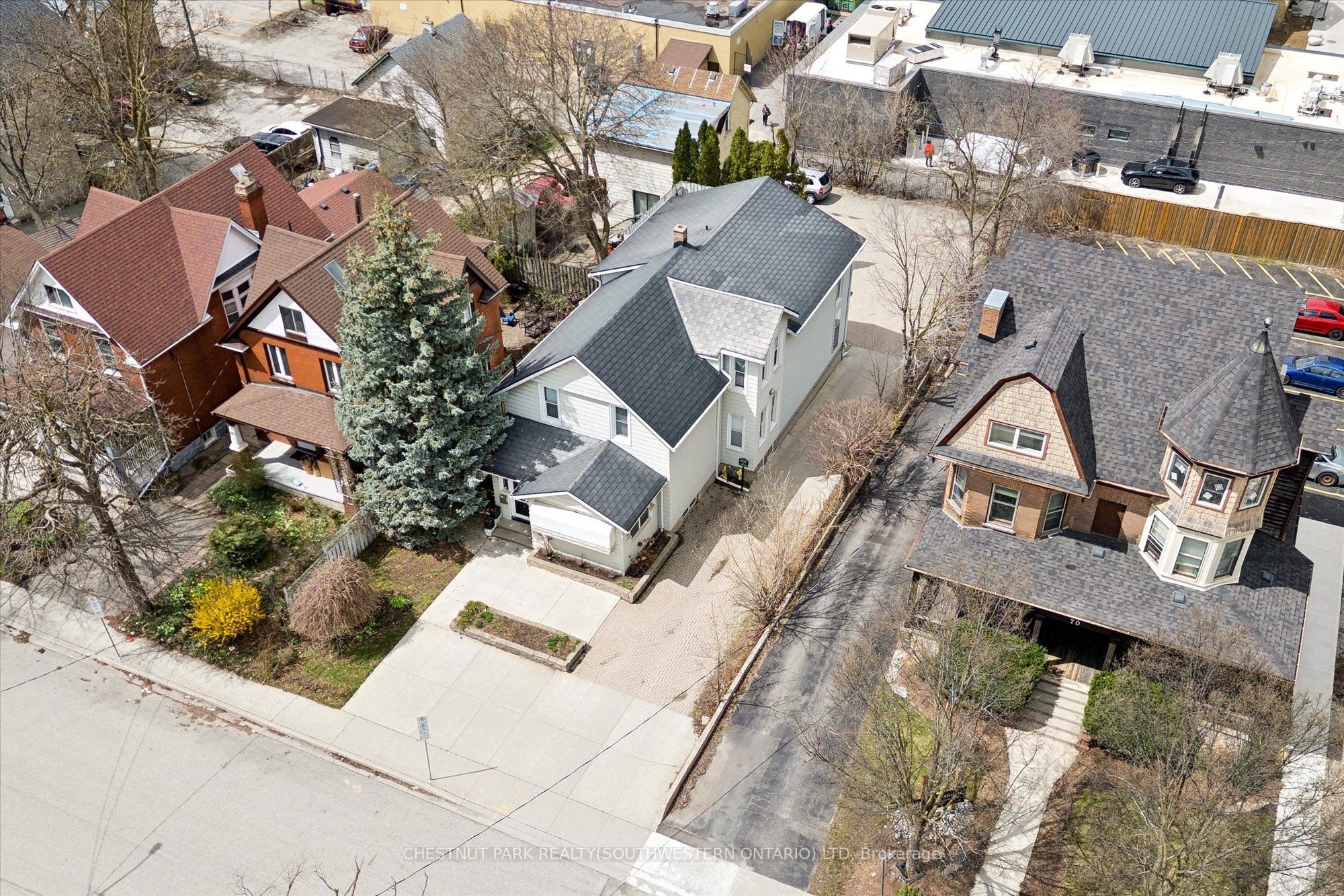 64 Francis Street N