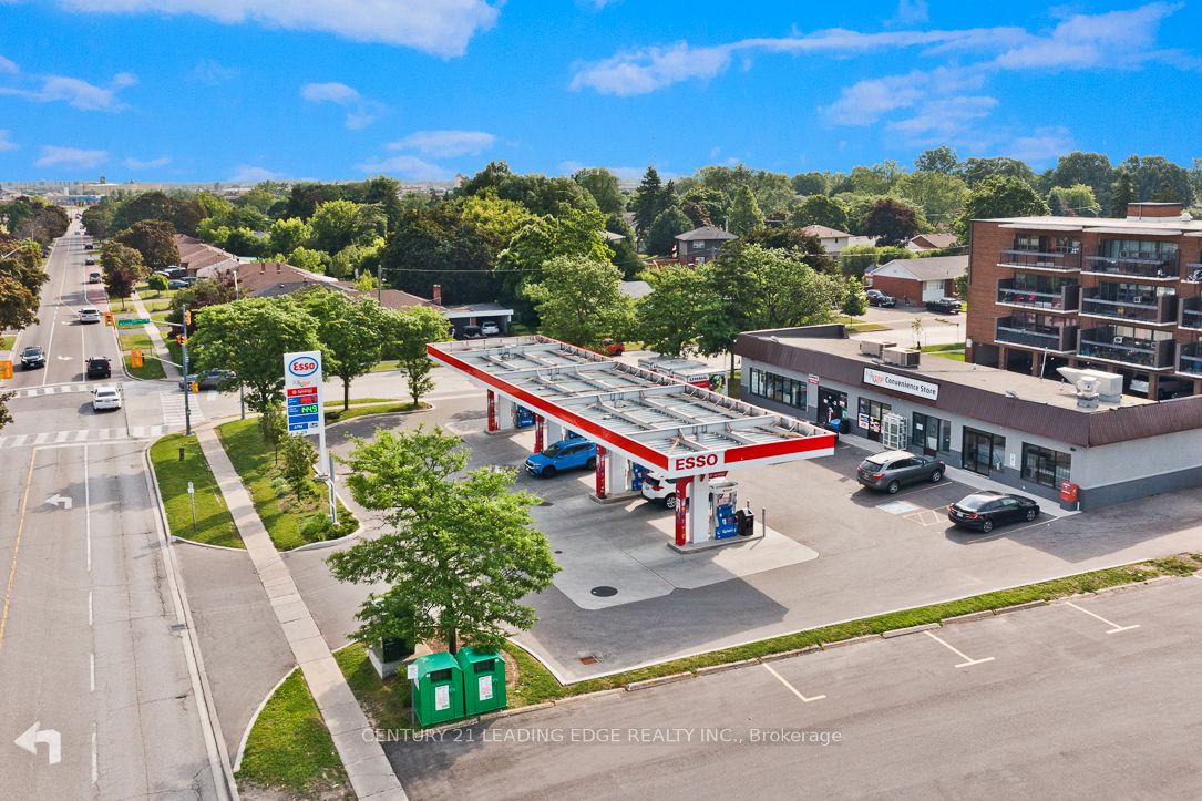 89 Clarence Street E
