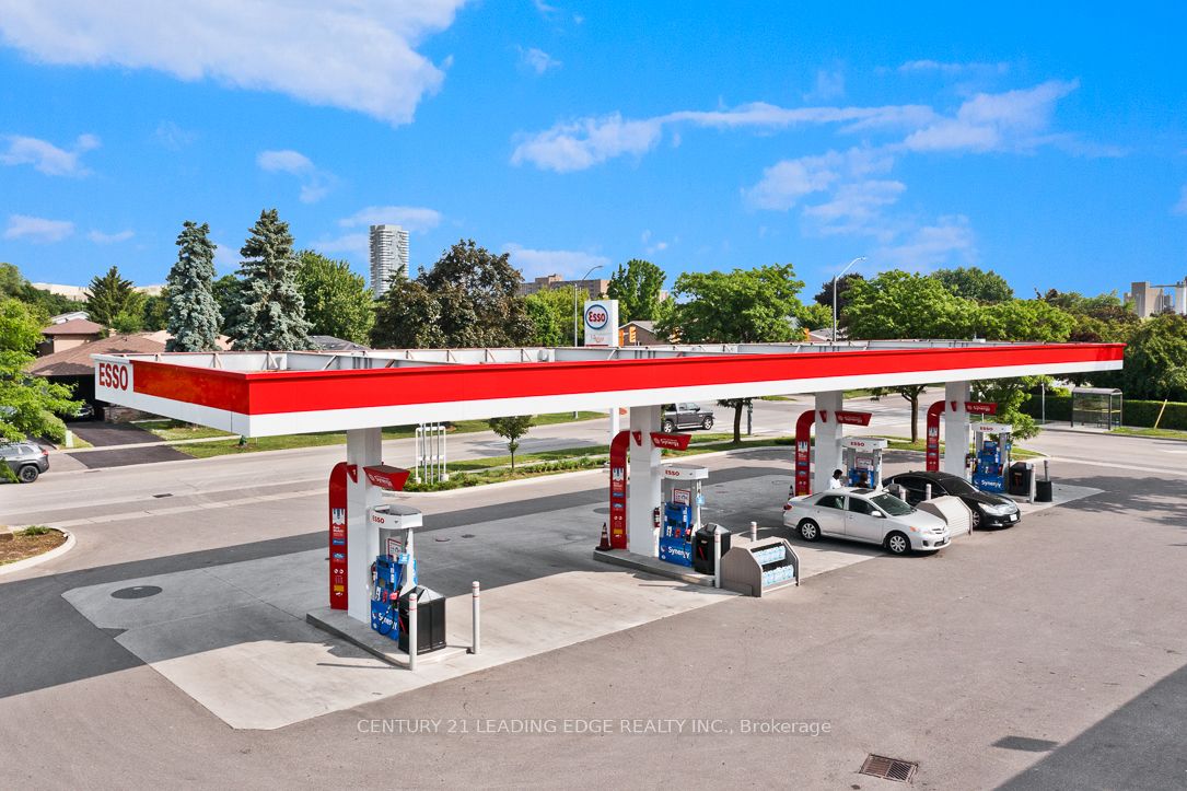 89 Clarence Street E