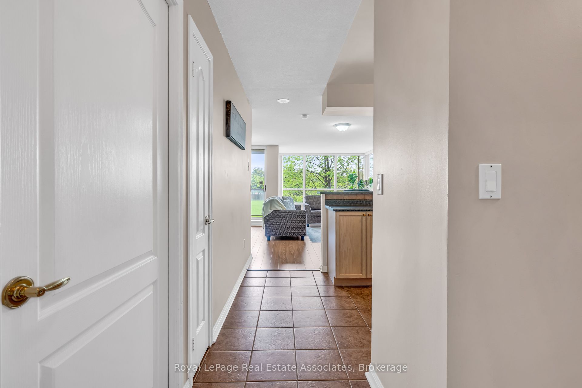 1140 Parkwest Place 208