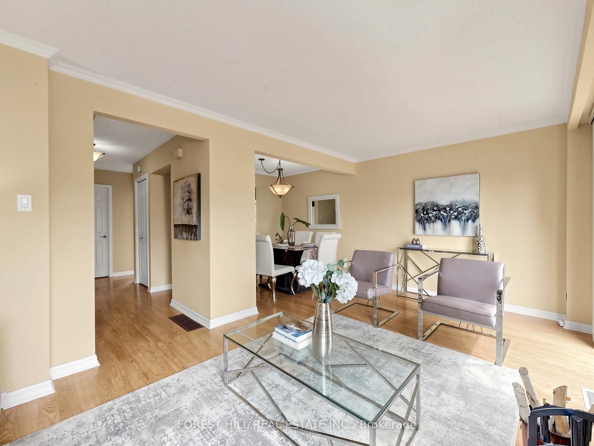 725 Vermouth Avenue 10