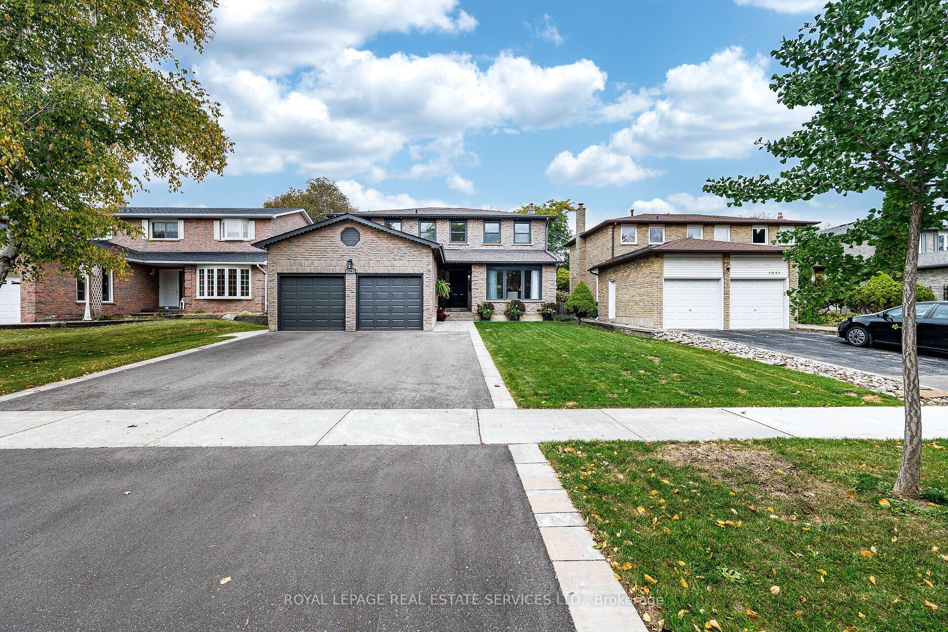 1045 Mannington Lane