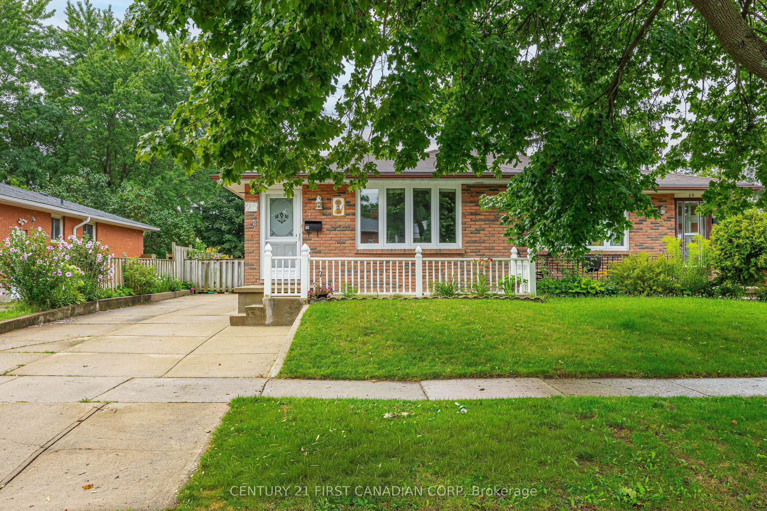 25 Noel Avenue