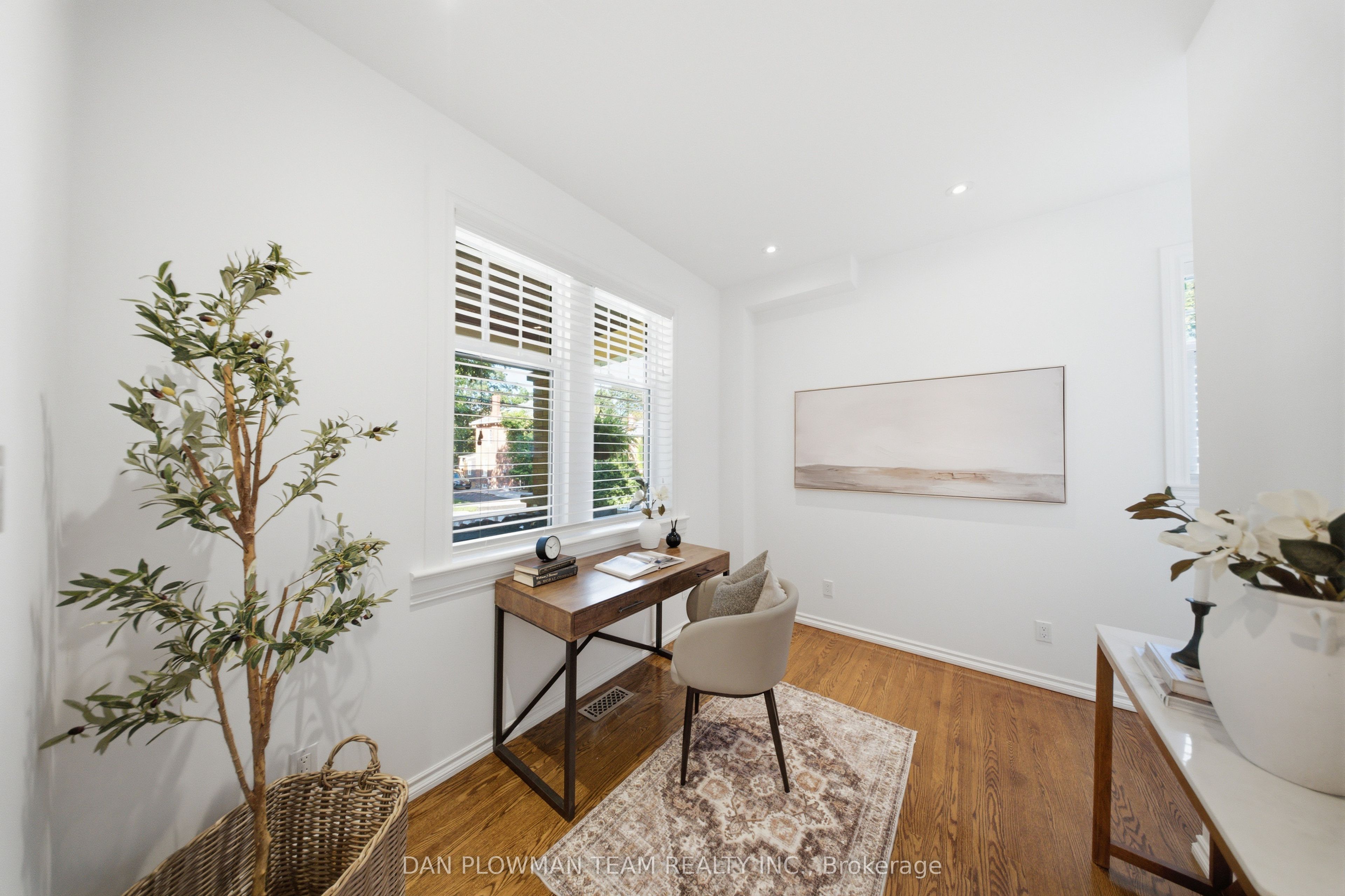 37 Wellington Street