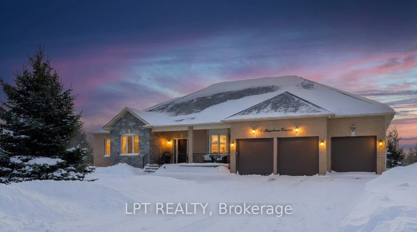 66 Stonesthrow Crescent