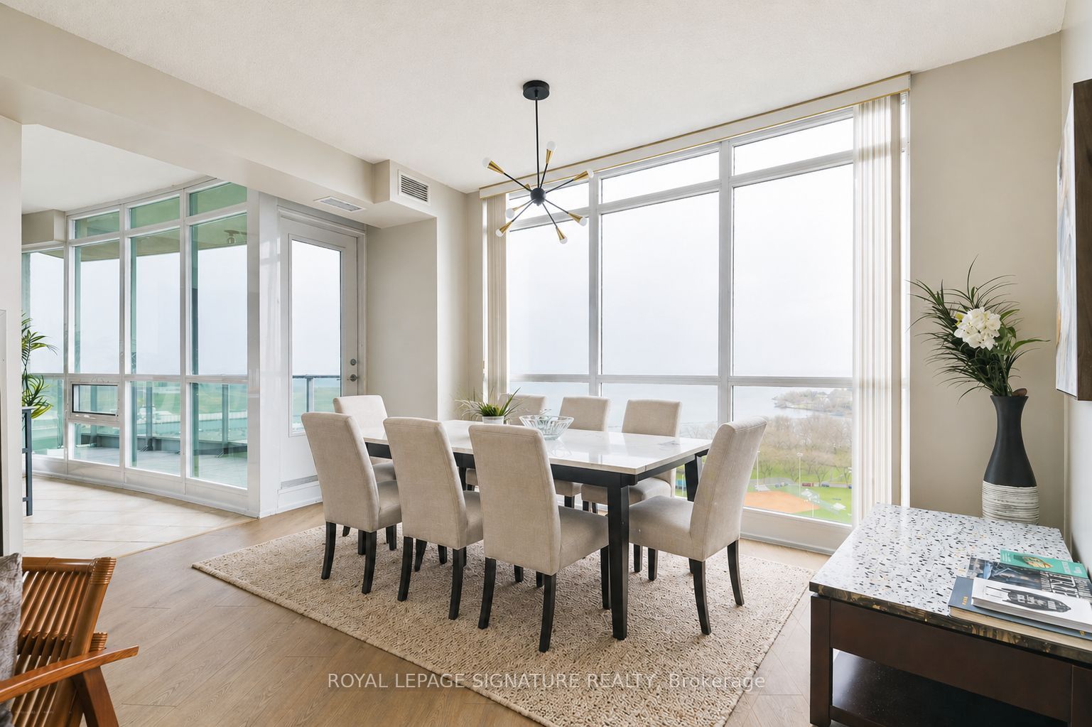 215 Fort York Boulevard 2104