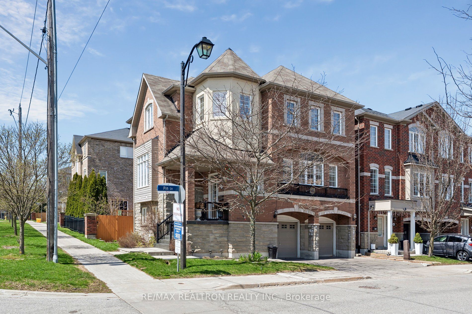 12 Dale Avenue