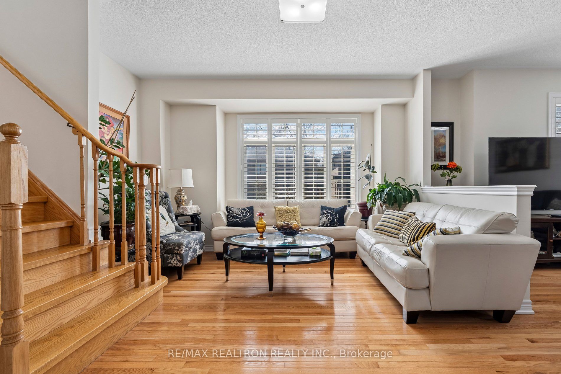 12 Dale Avenue