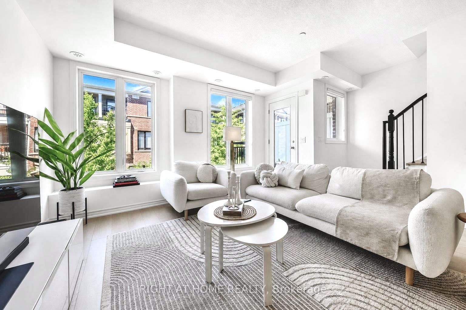 10 Carnation Avenue 15
