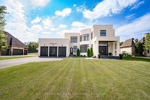 72 Grayfield Drive Whitchurch-Stouffville ON L4A 0B1