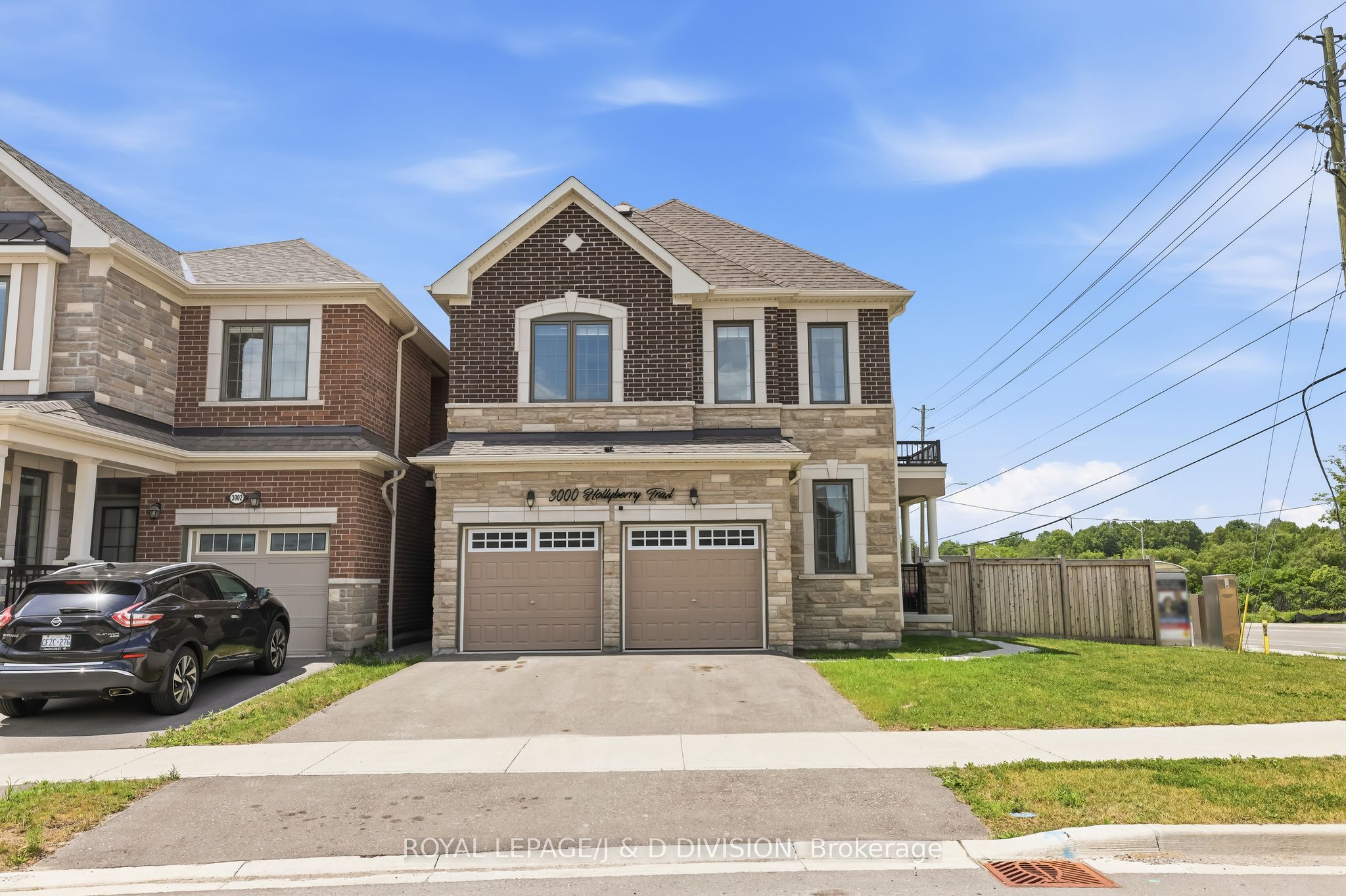 3000 Hollyberry Trail