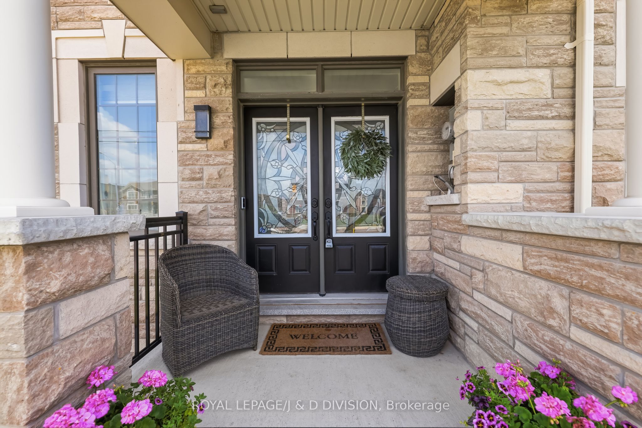 3000 Hollyberry Trail