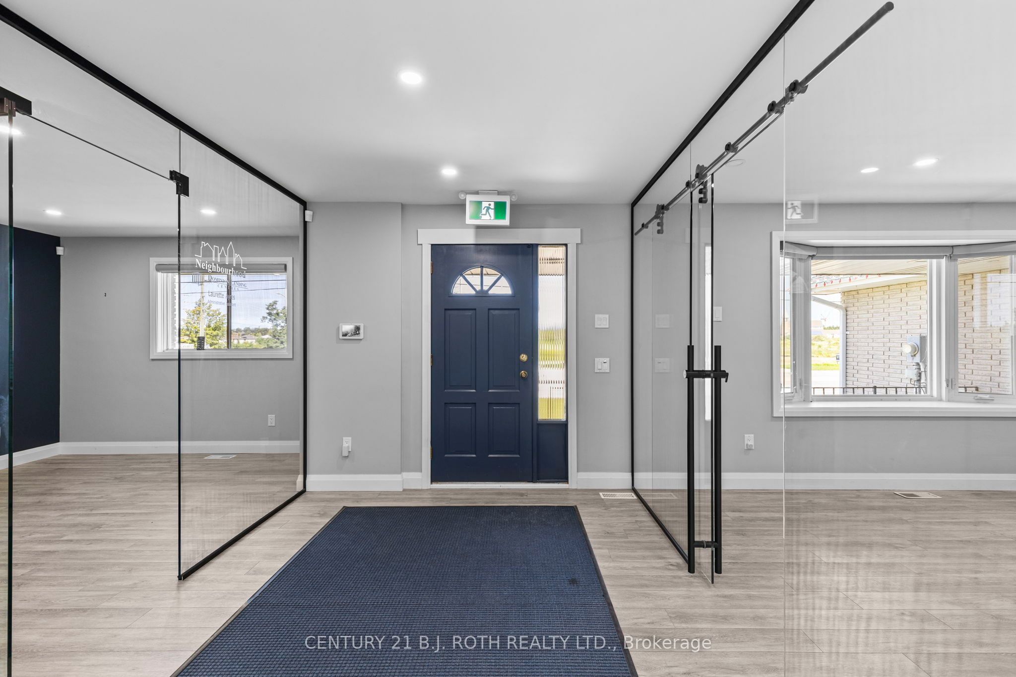 355 Mapleview Drive W