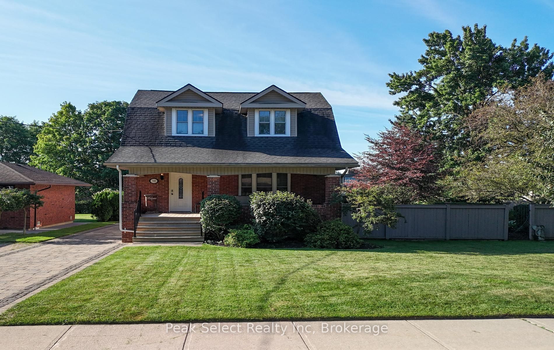 318 Elizabeth Street
