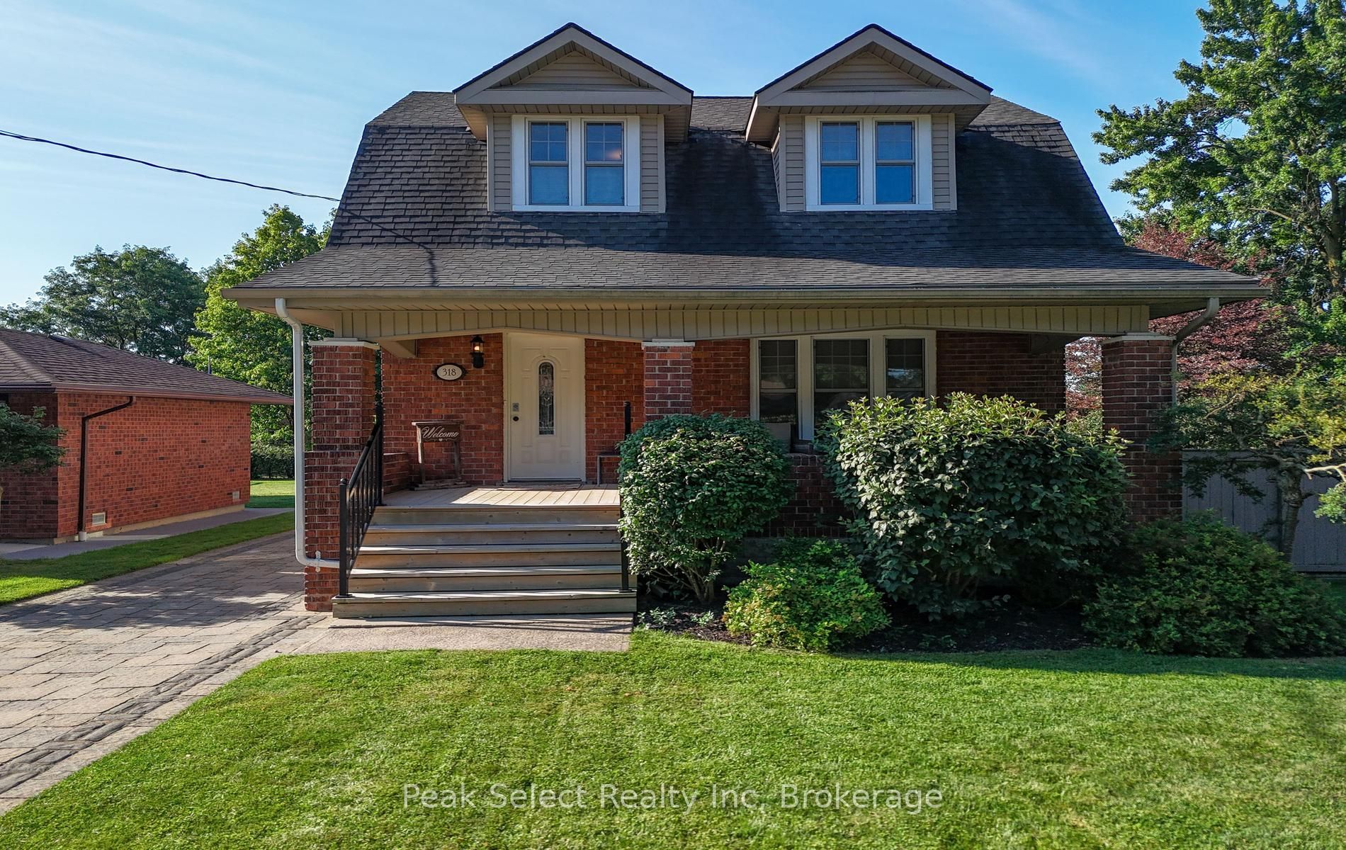 318 Elizabeth Street