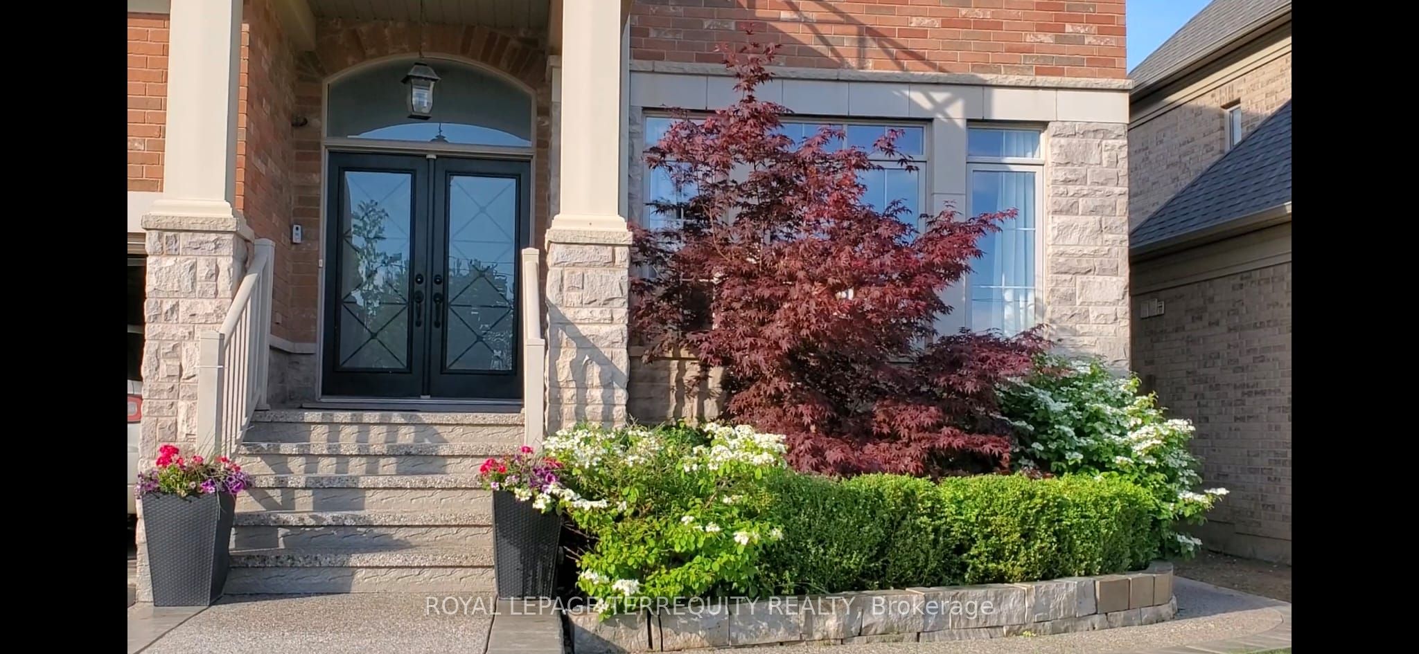 19 Black Diamond Crescent