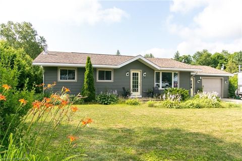 7 FRONT Street South Bruce Peninsula ON N0H 1P0