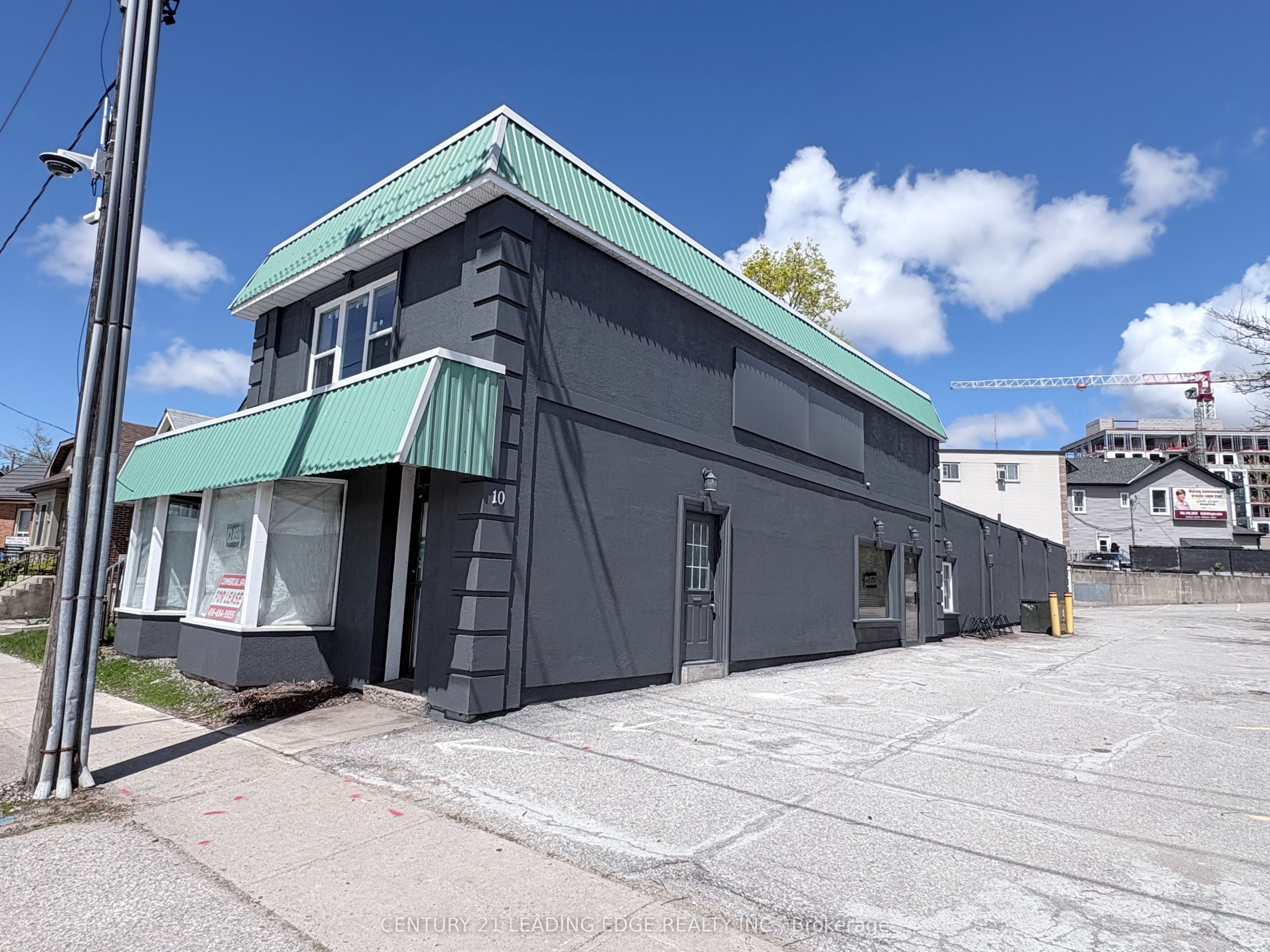 10 Ross Street
