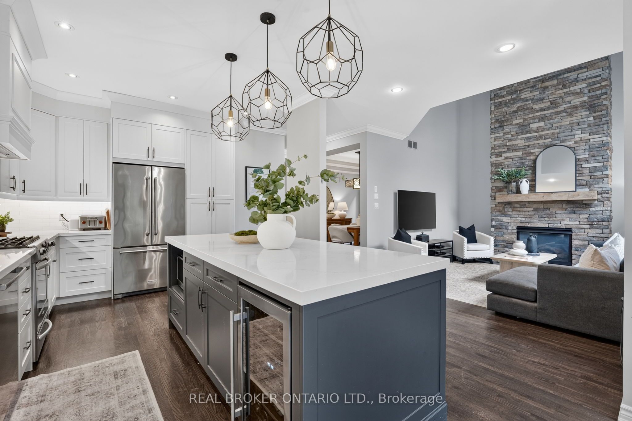 2243 Woodcrest Drive