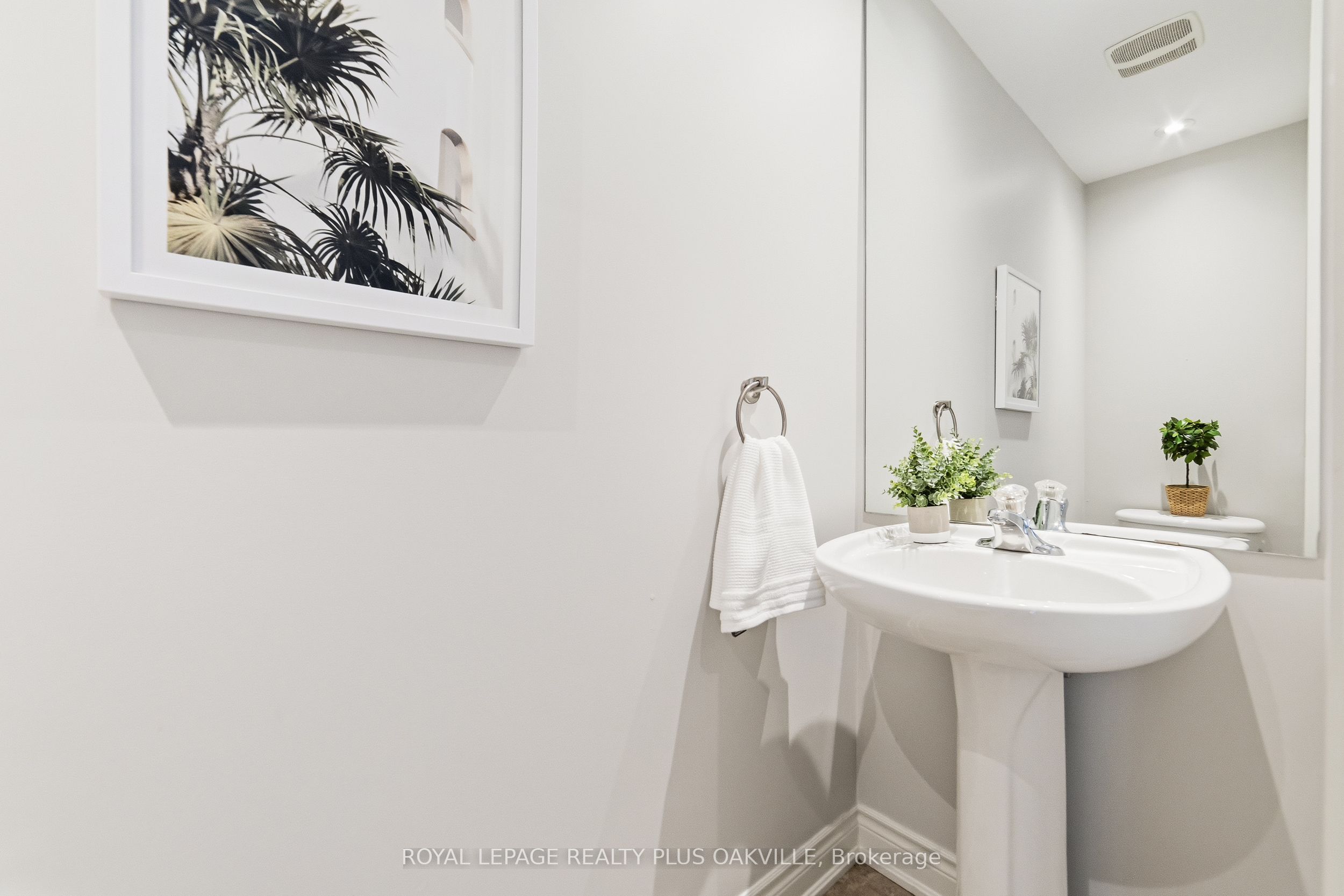 2282 Orchard Road 24