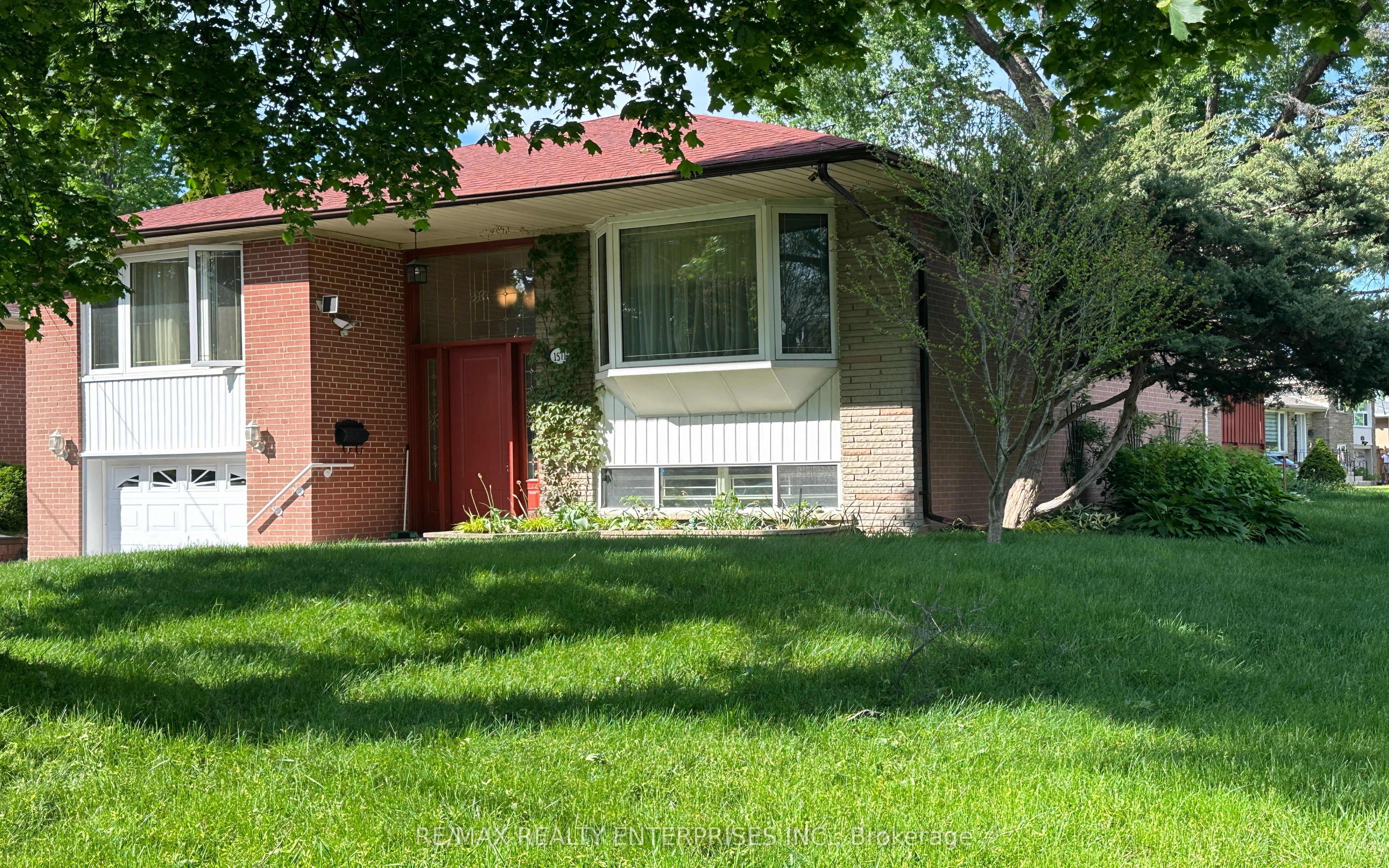1571 Muir Road