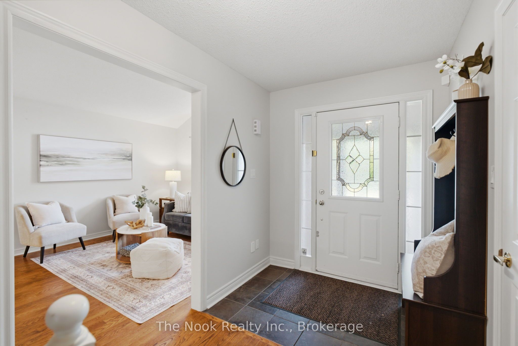 1633 Erindale Crescent