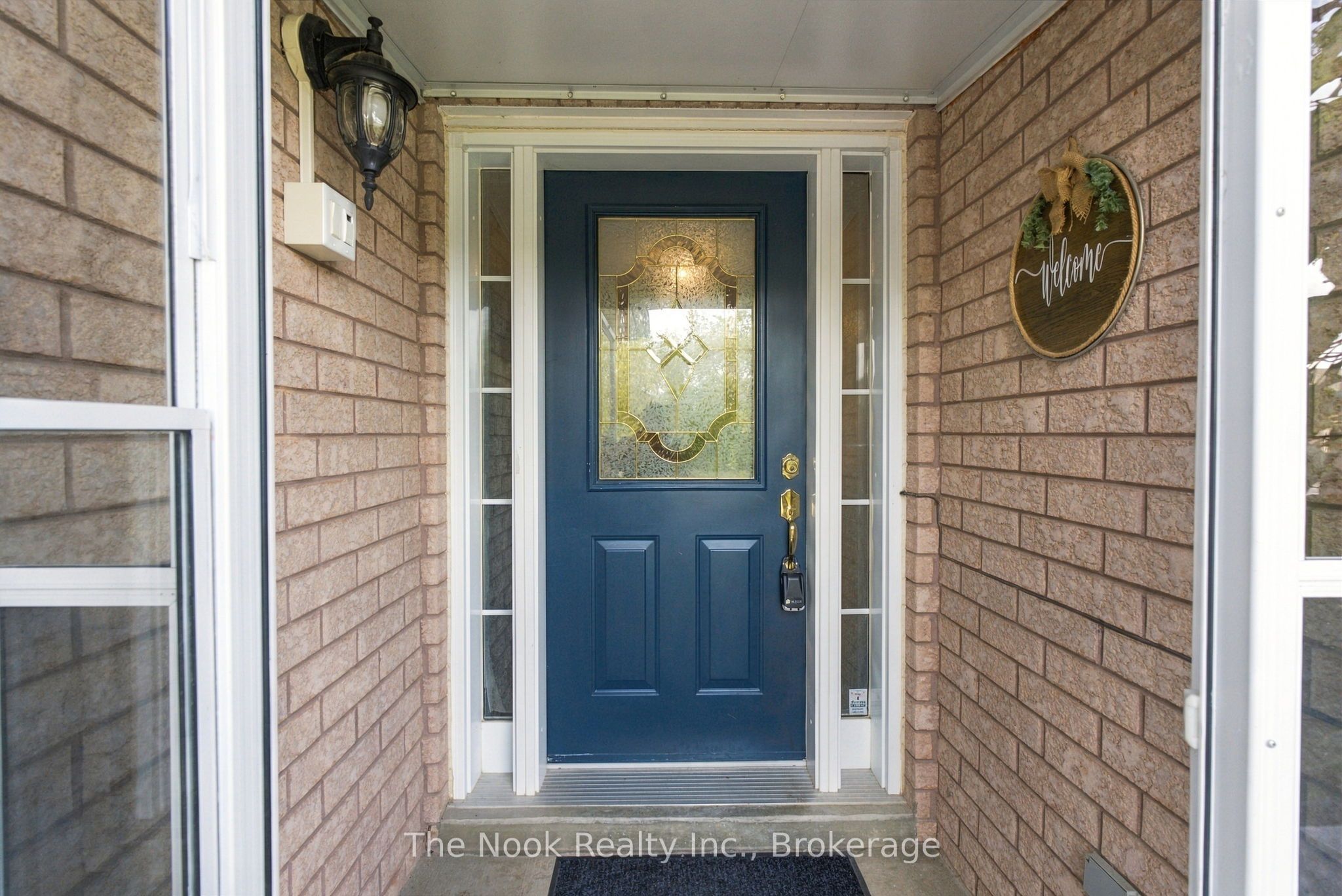 1633 Erindale Crescent