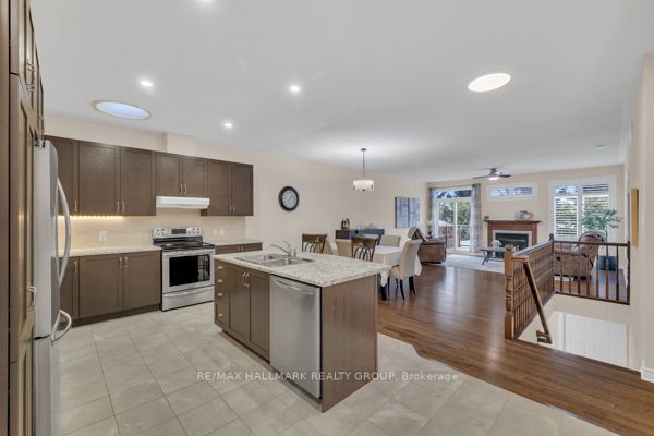 251 Royal Landing Gate