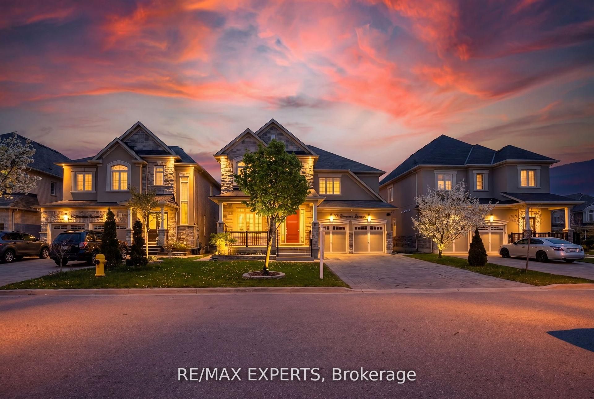 74 Dunrobin Crescent